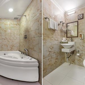 Comfort Triple Room Shower